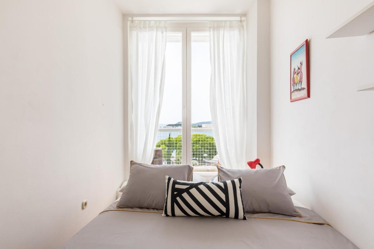 5th Floor Apartment- Harborview *