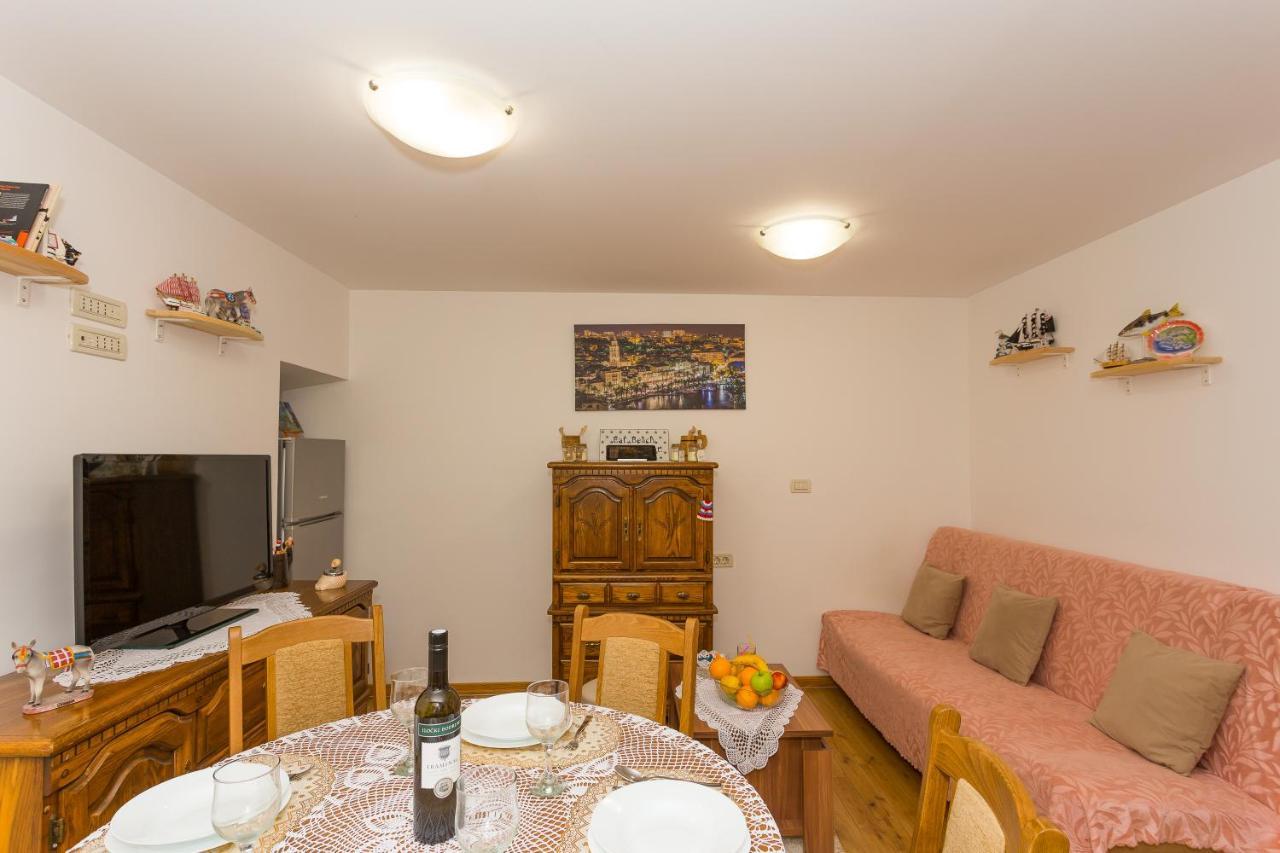 Hidden Gem In Diocletian Palace Old Town Center Apartman