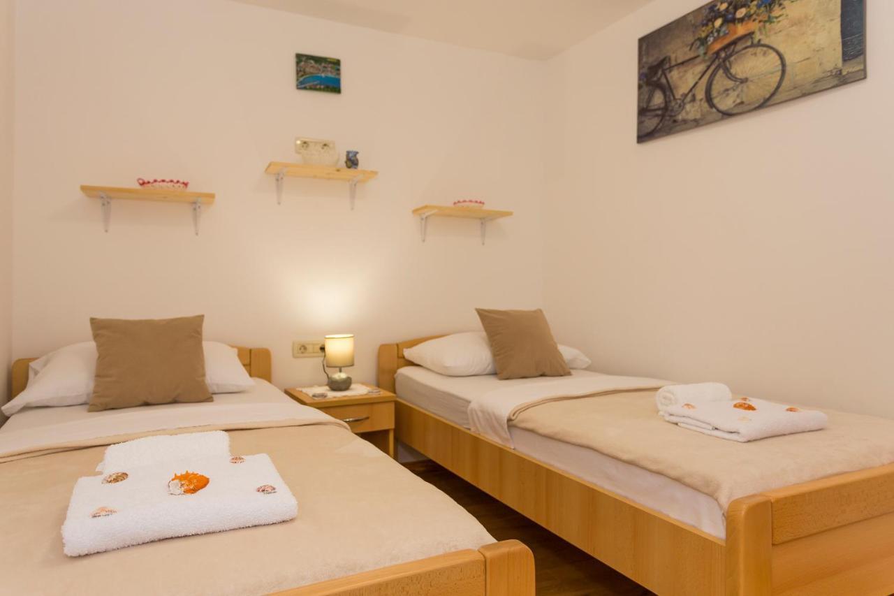 Hidden Gem In Diocletian Palace Old Town Center Apartman