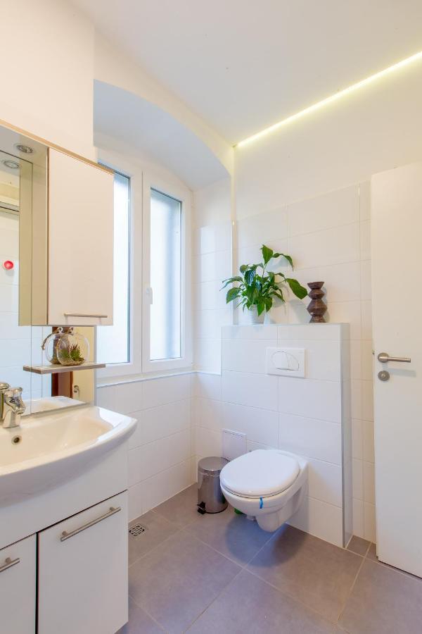 Summer Stone Pleasure Apartment Split