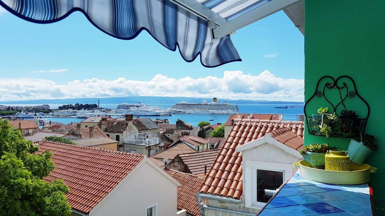 Blue Dreams In The Old Town With A Sea View