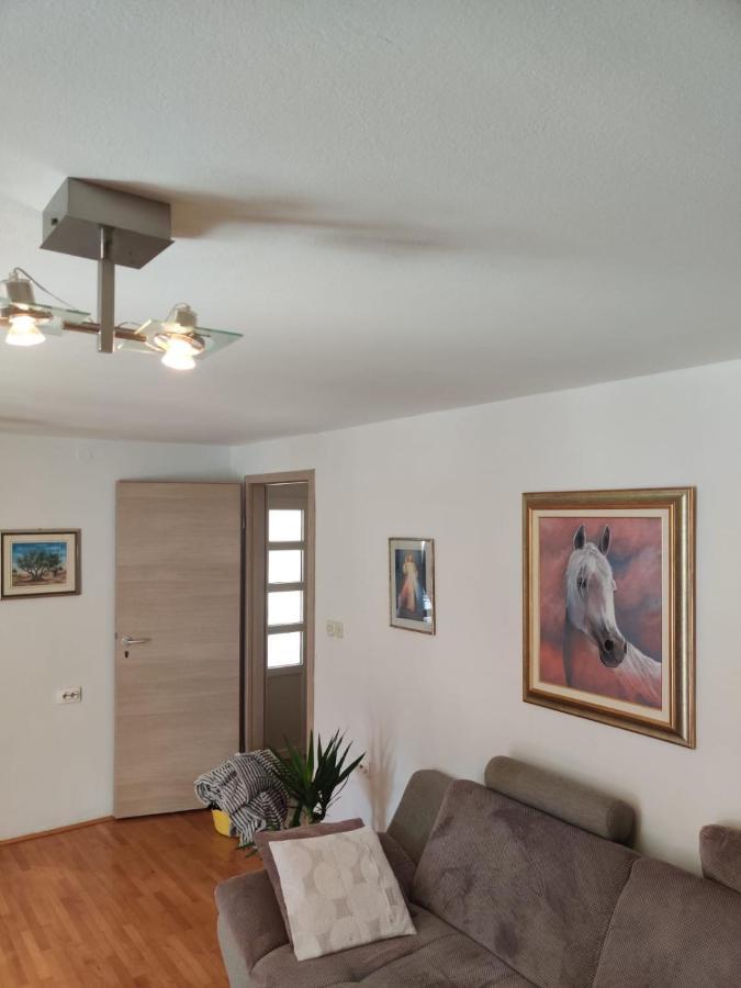 Elena Apartment *