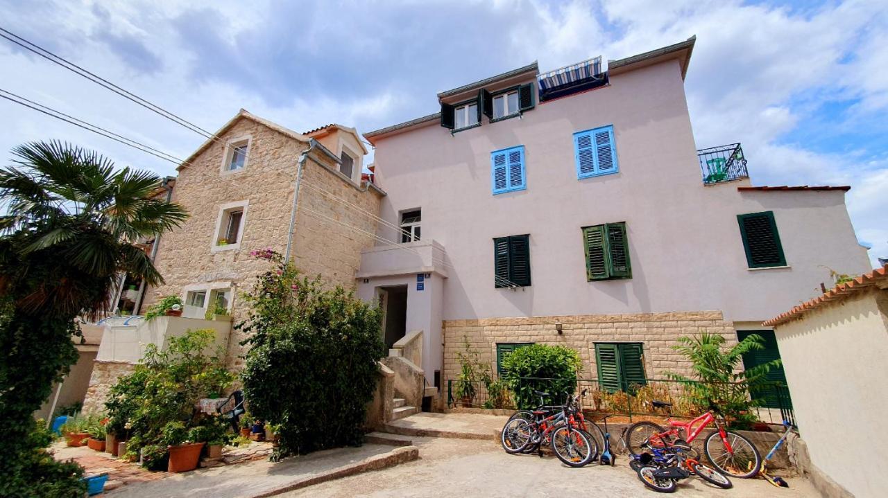 Apartment Blue Dreams In The Old Town With A Sea View Split