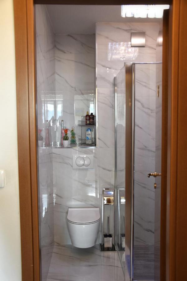 Luxurious Majda, 2 Bathrooms And Free Parking Apartment *