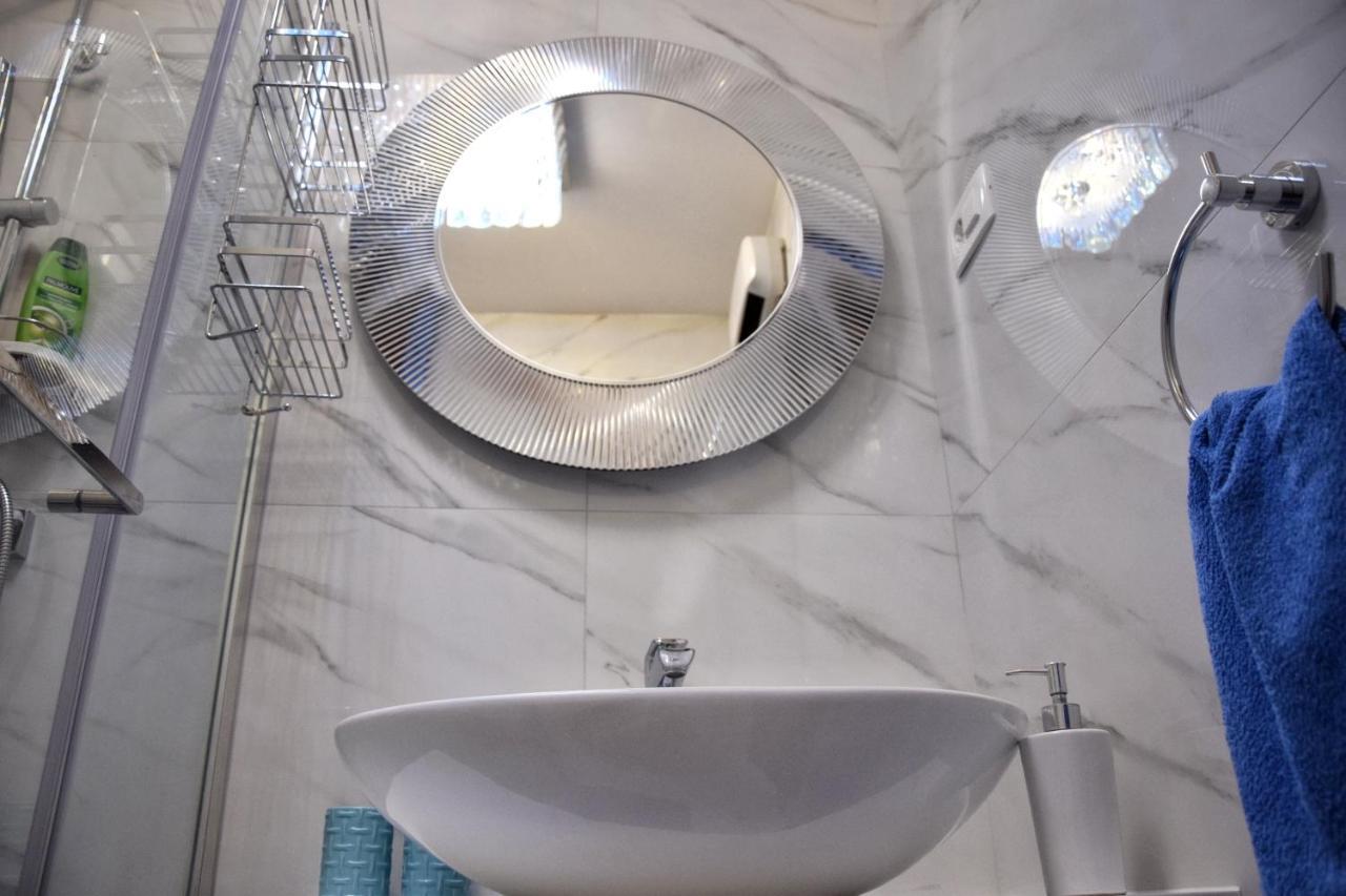 Luxurious Majda, 2 Bathrooms And Free Parking *