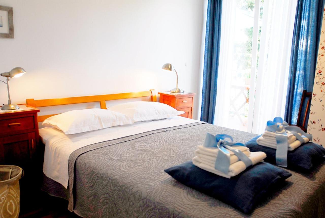 Beachfront Mala Tereza Apartment *