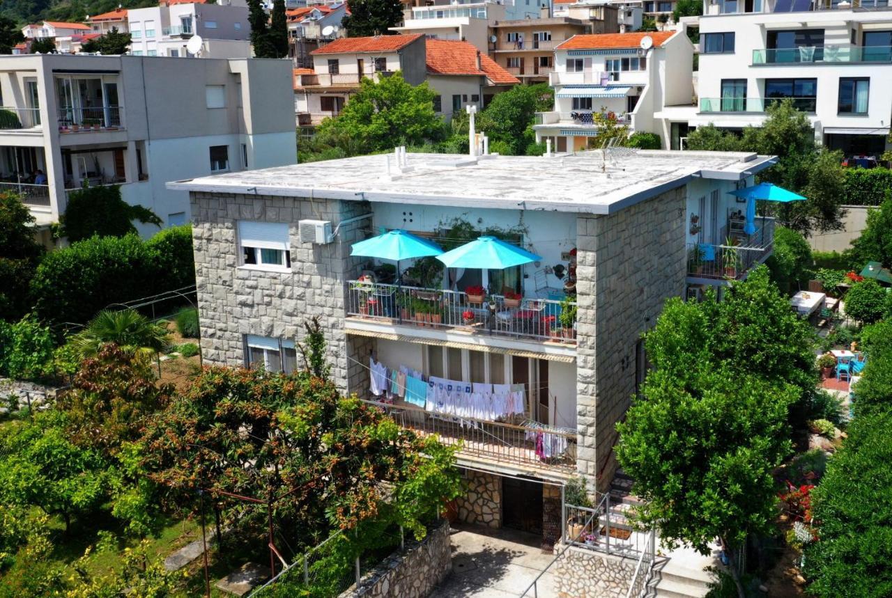 Beachfront Mala Tereza