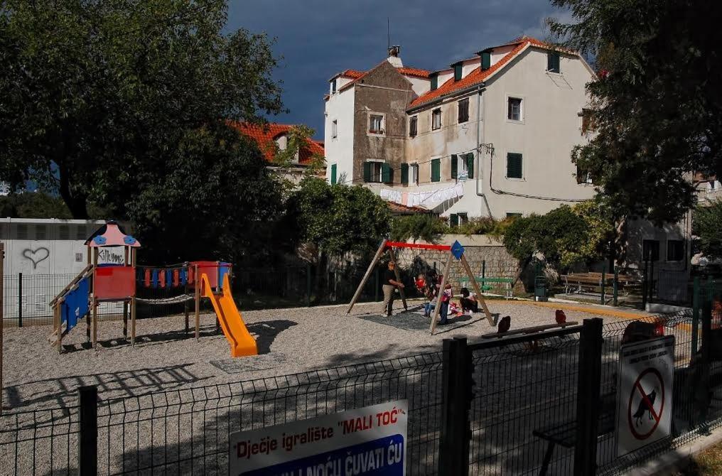 Sretna Apartment