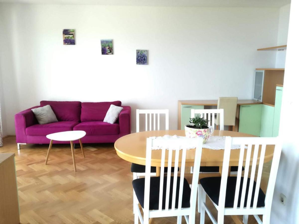 Apartment Lo *