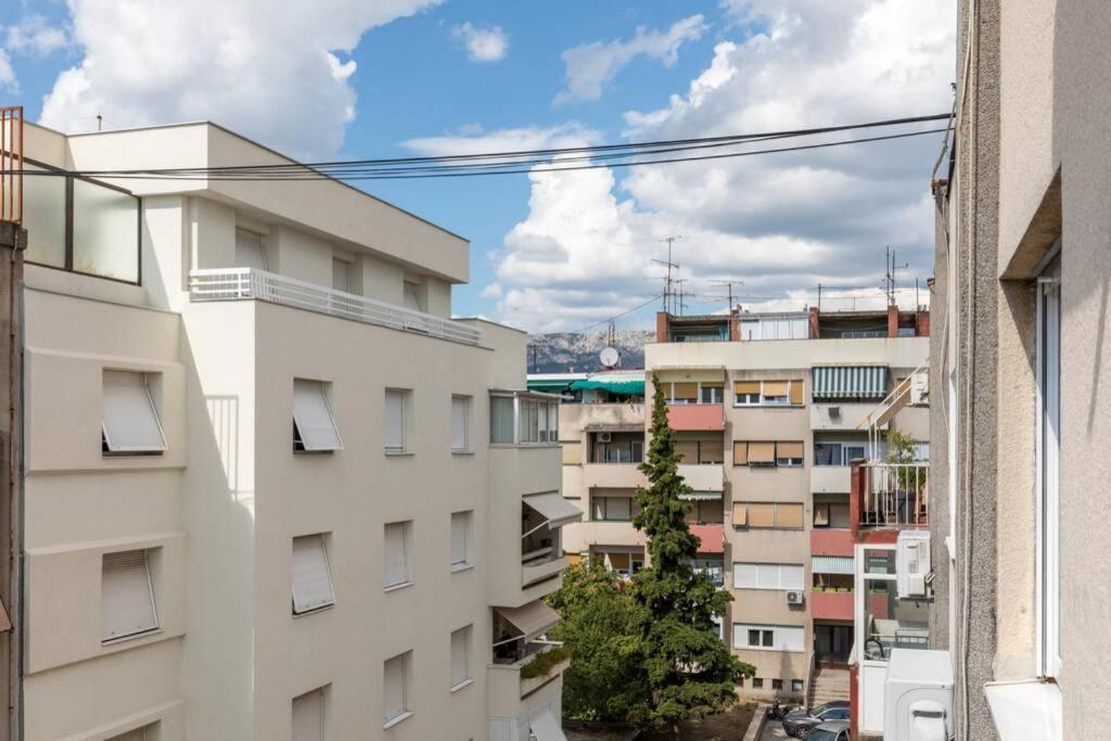 Banana Youth Apartman *