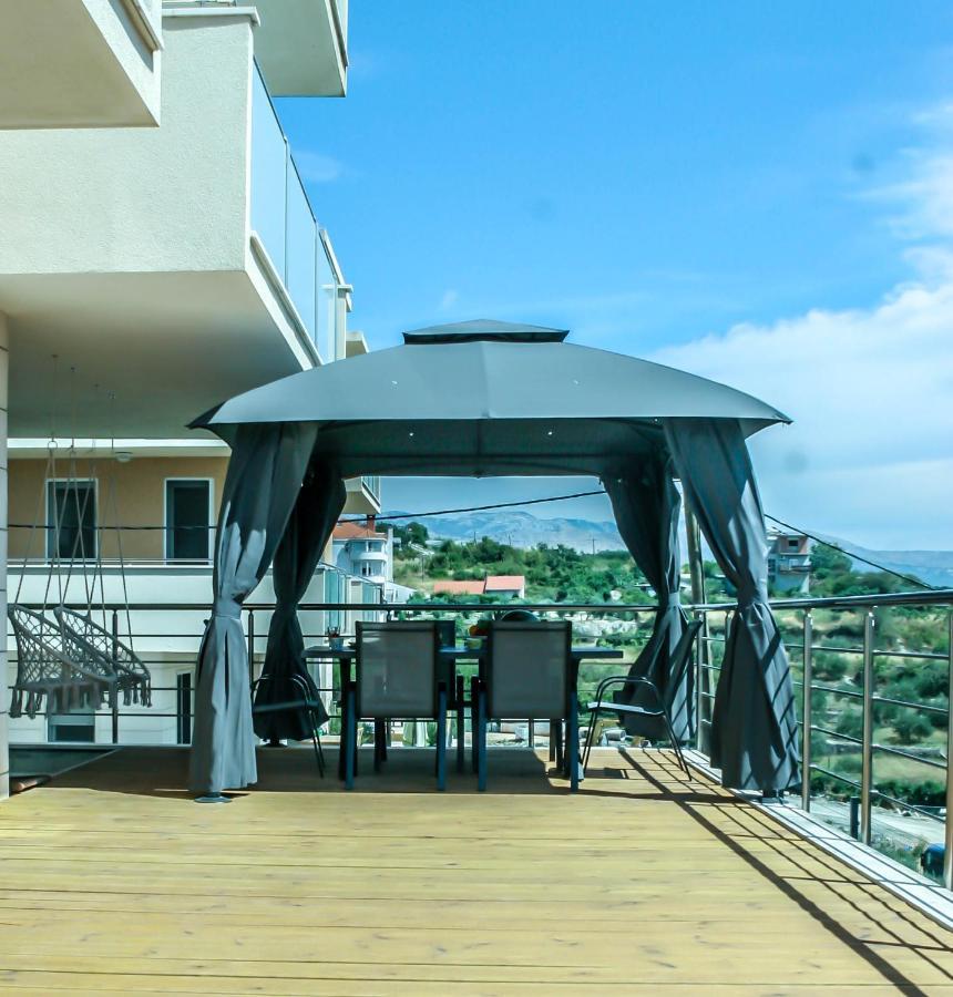 Blackpearl Apartment Split