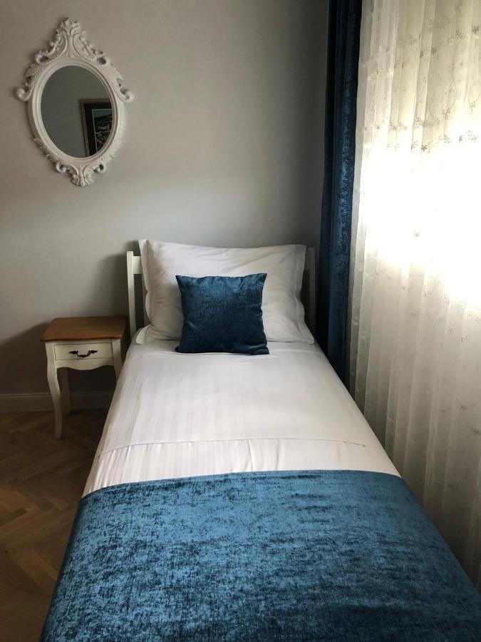 Sandra, With 2 Bathroom, Wi-fi, Private Parking Apartment
