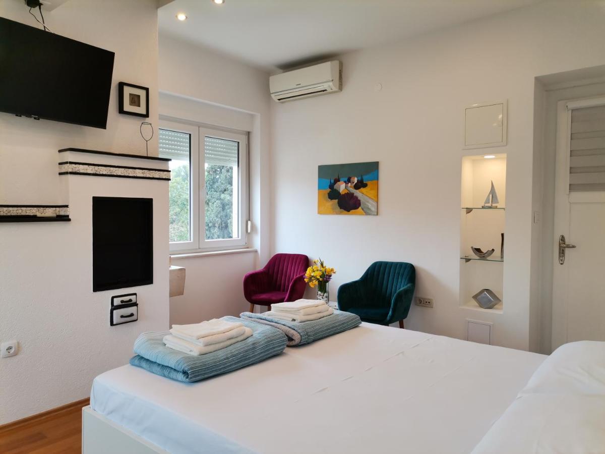 Vera Apartment