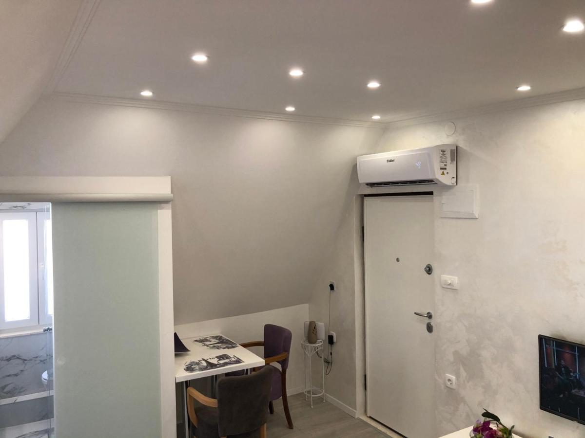 Vid Apartment Split