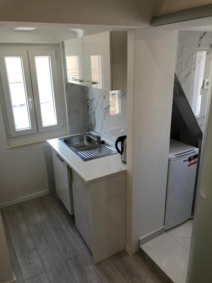 Vid Apartment *