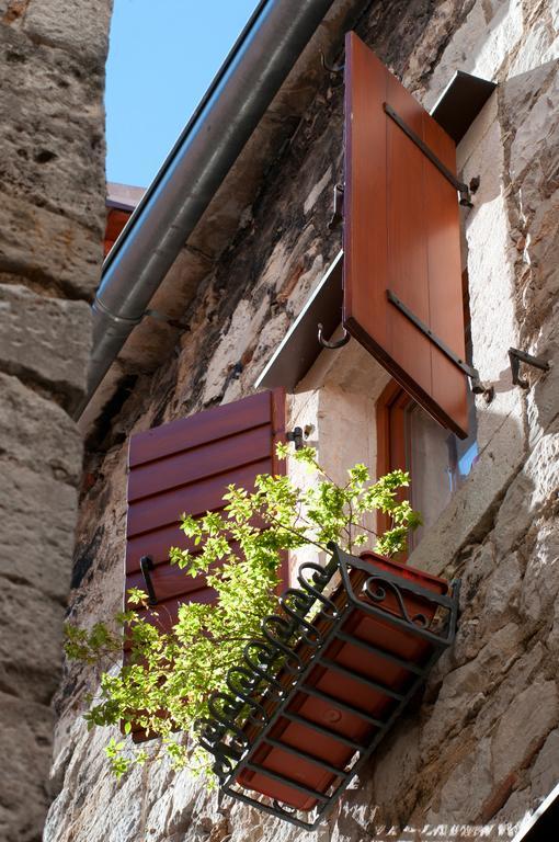 Salvezani Split