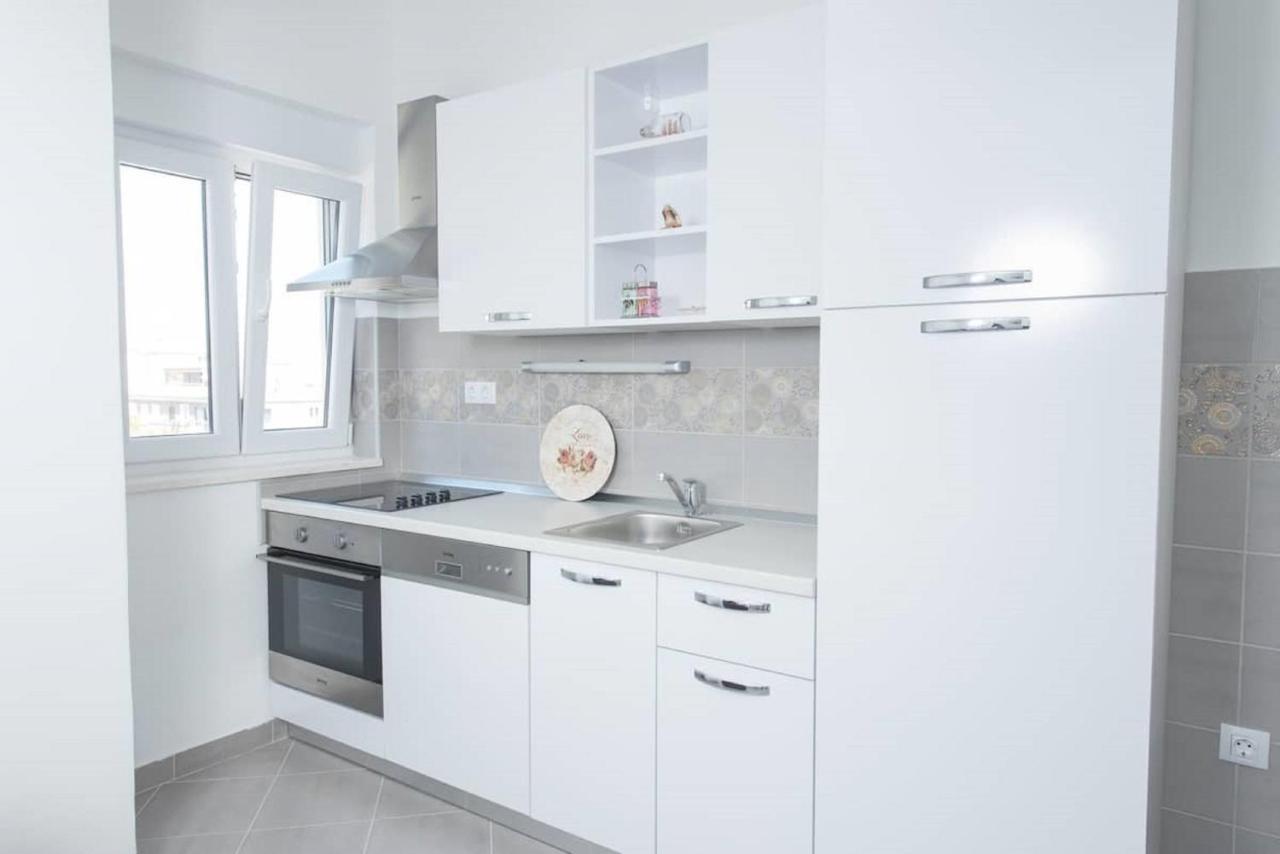 Dzeki Apartment