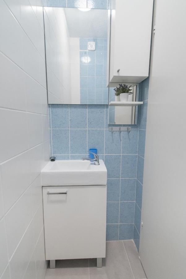 Dzeki Apartment Split