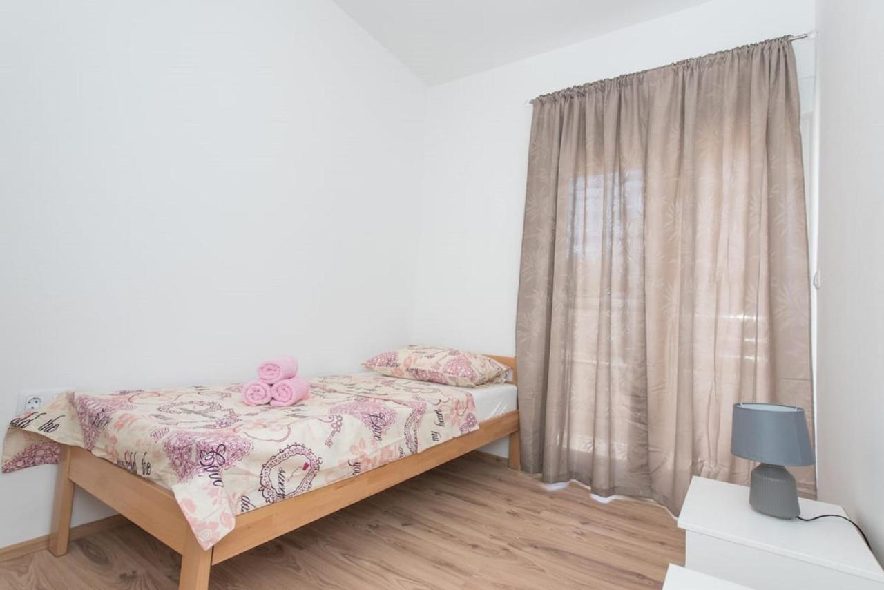 Apartment Dzeki Split