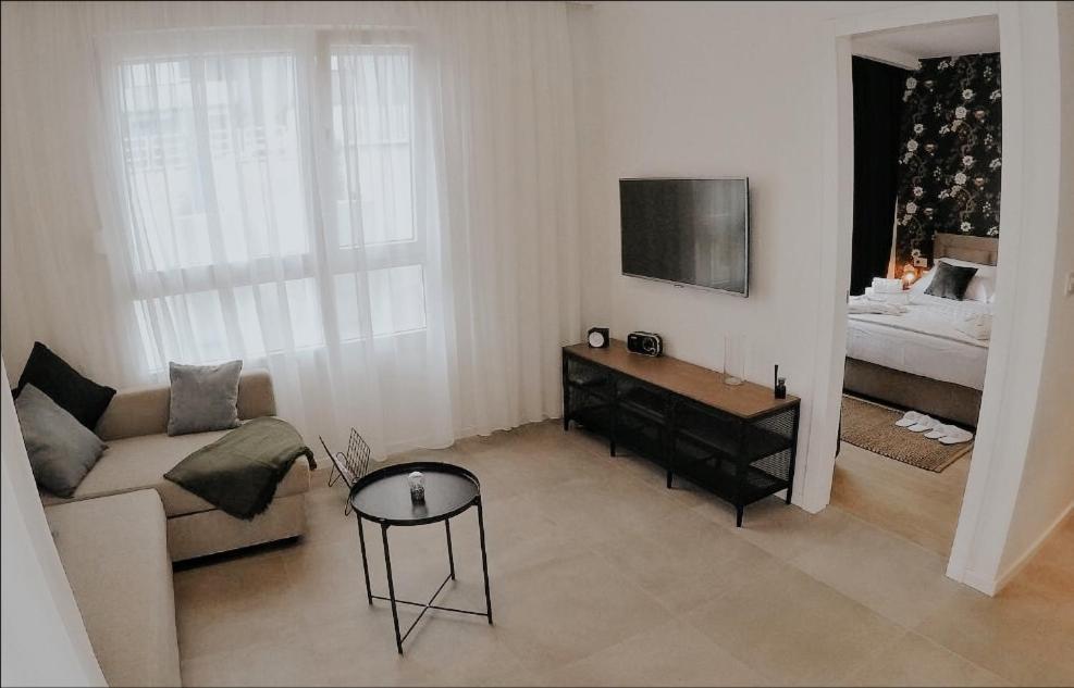 Apartment Urban Sea Split