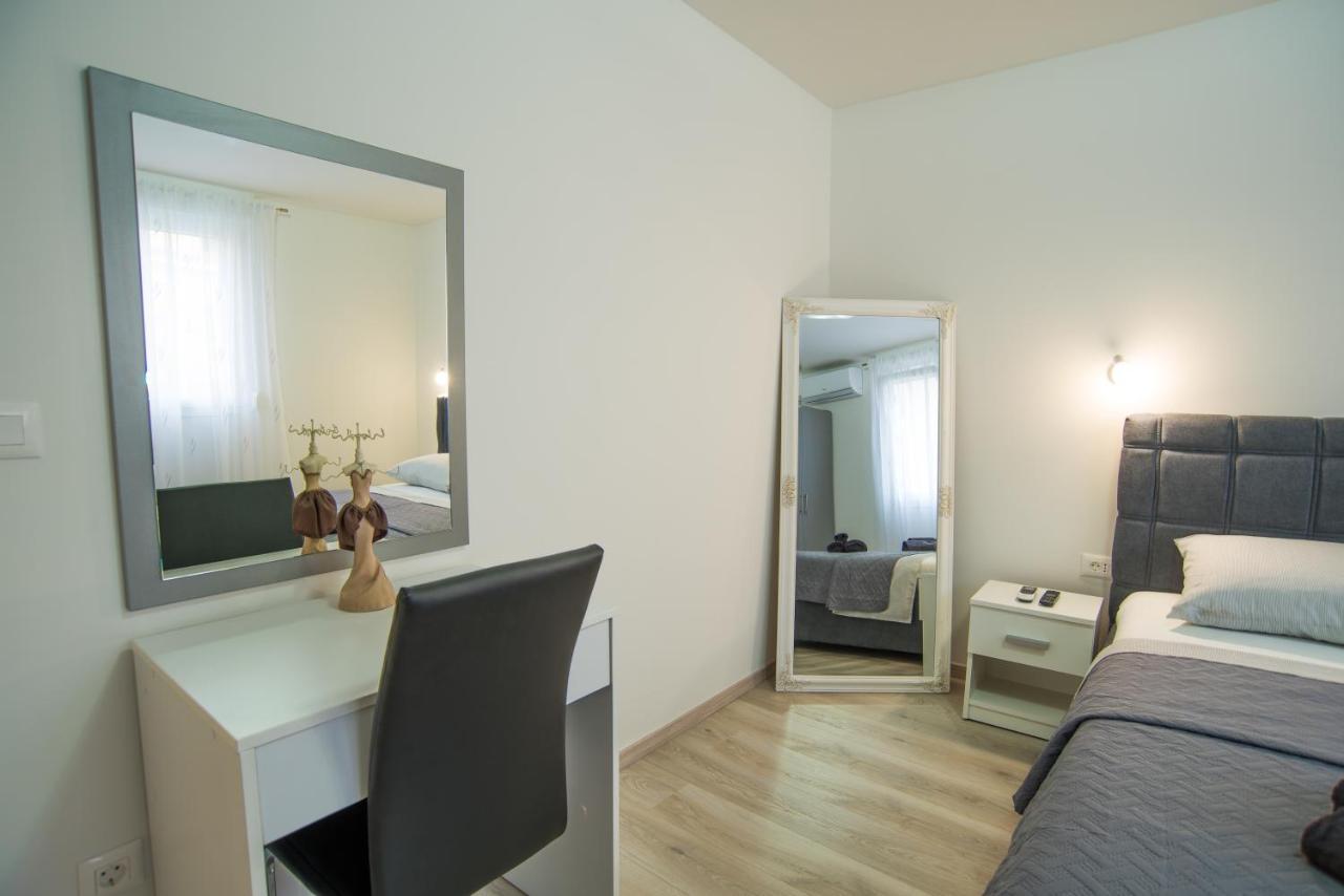 Apartment Too Sweet 1