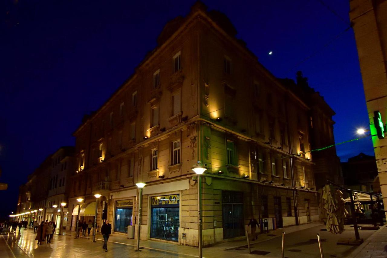 Marmontova Luxury