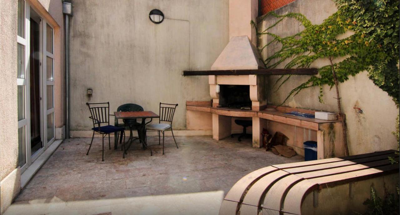 Apartment Kvaternikova - Pool, Grill, 4 Bedrooms, 3 Bathrooms *