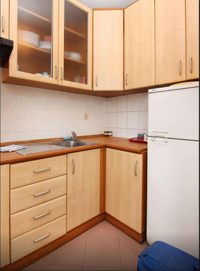 Kvaternikova - Pool, Grill, 4 Bedrooms, 3 Bathrooms