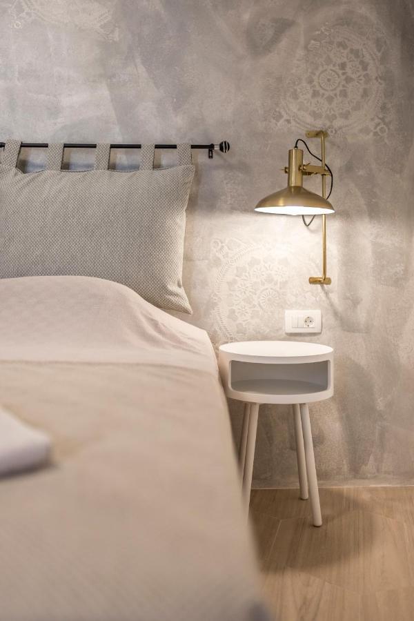 Diamond In The Heart Of The Palace Apartment Split