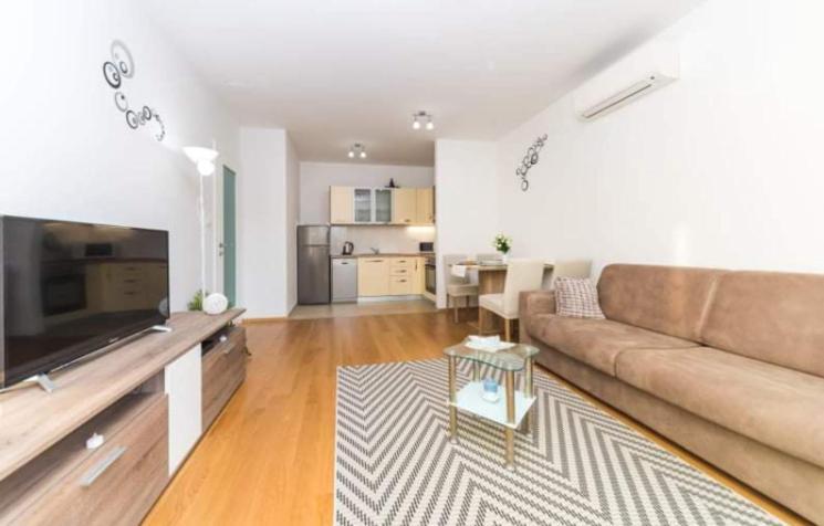 Apartment Iris Private Parking Split