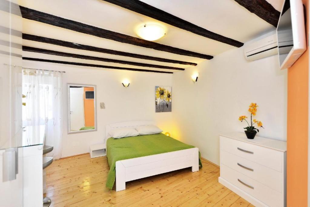 Apartamento Marigold Stone House *