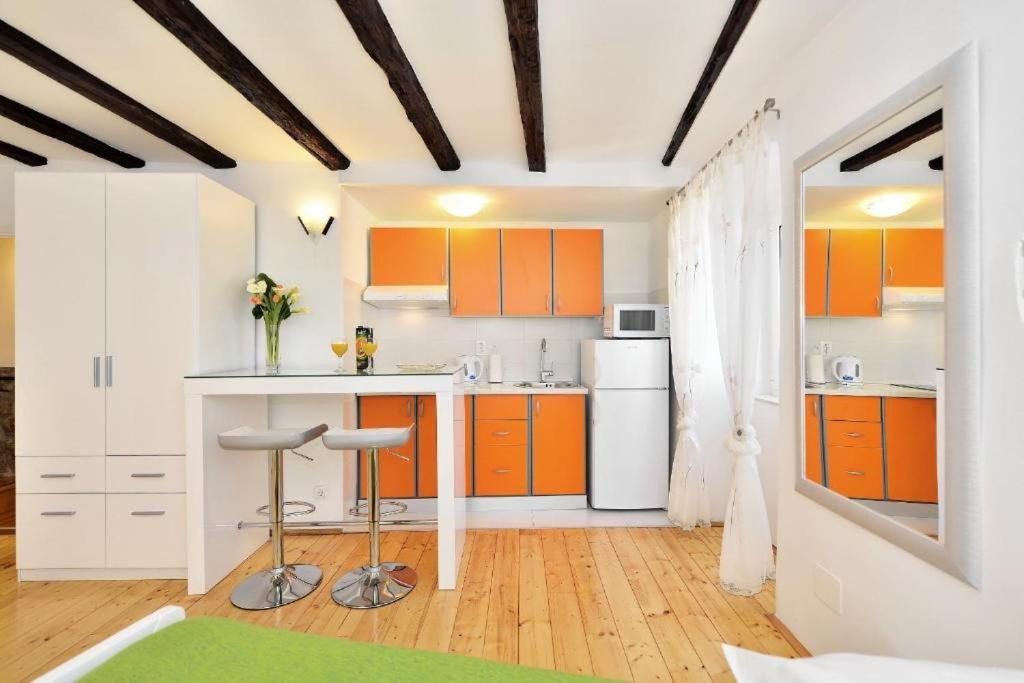 Apartamento Marigold Stone House Split