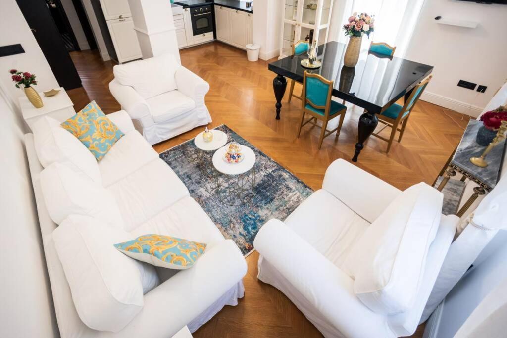 Apartment Luxurious Bella Lux In Center With Free Parking Included! *