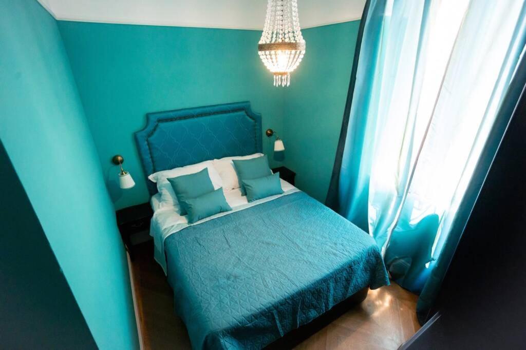 Luxurious Bella Lux In Center With Free Parking Included! * Split