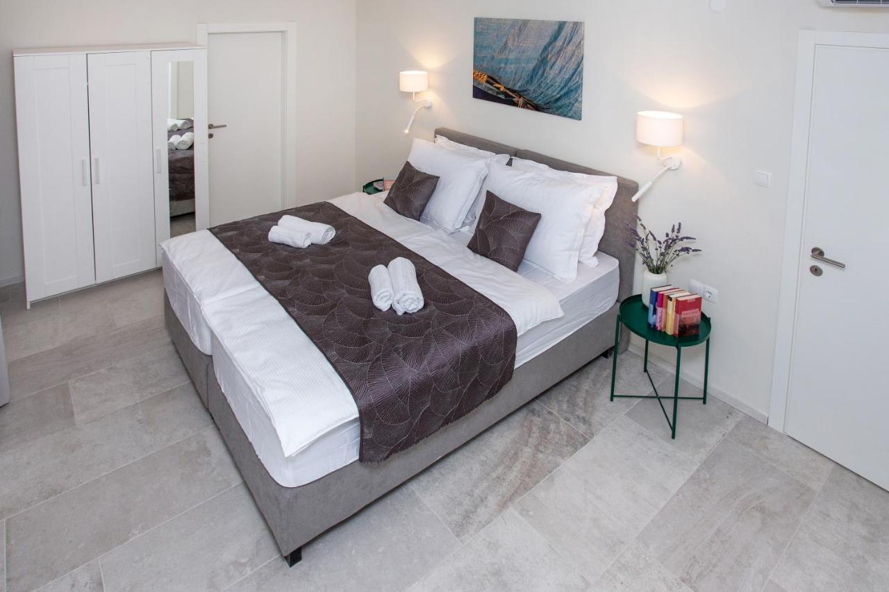 Fig Villa *