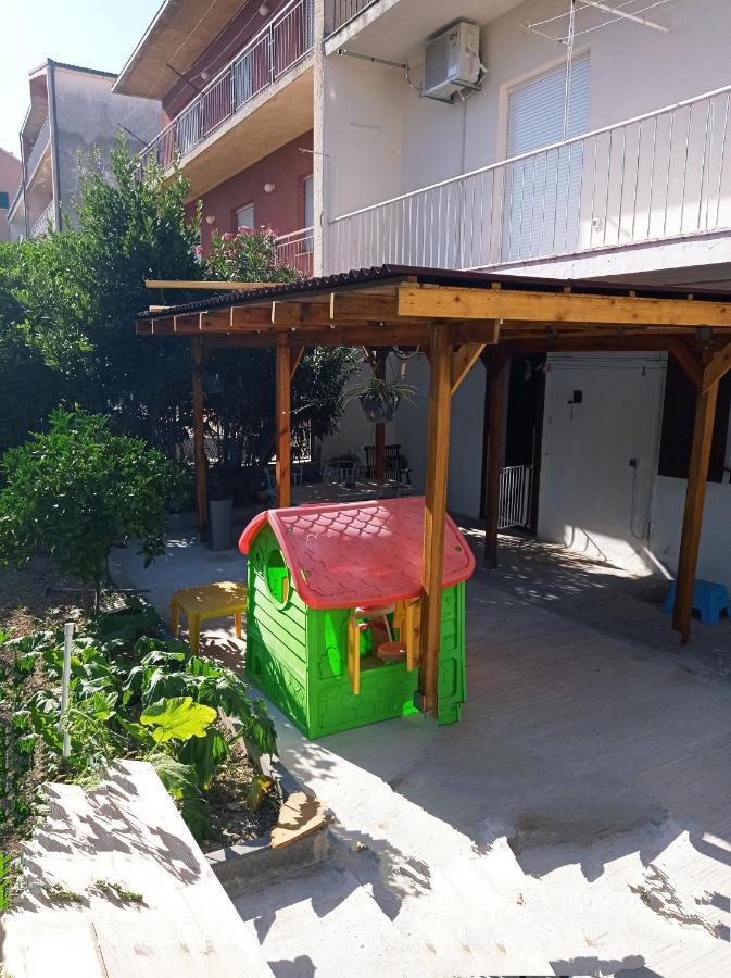 Maja Apartman *