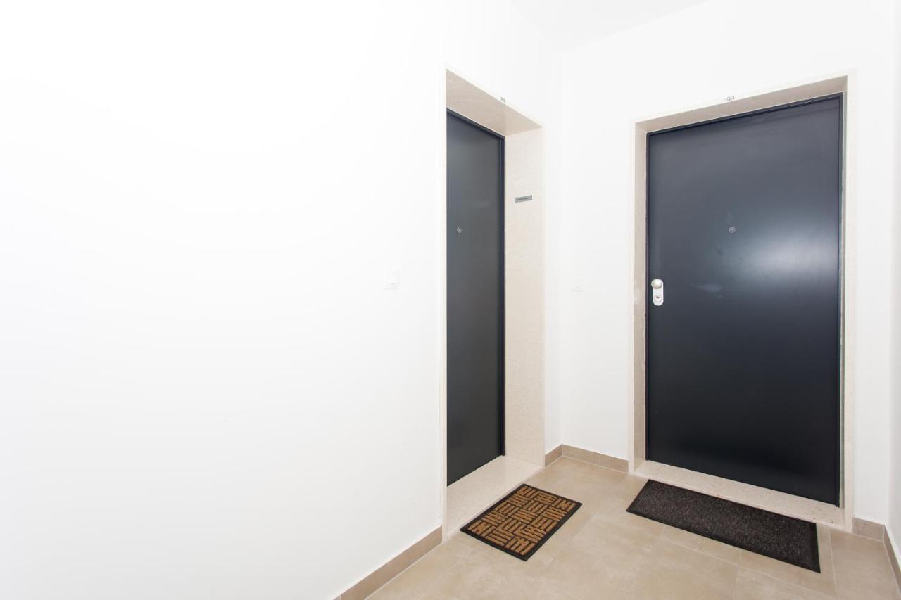 Iris Private Parking *