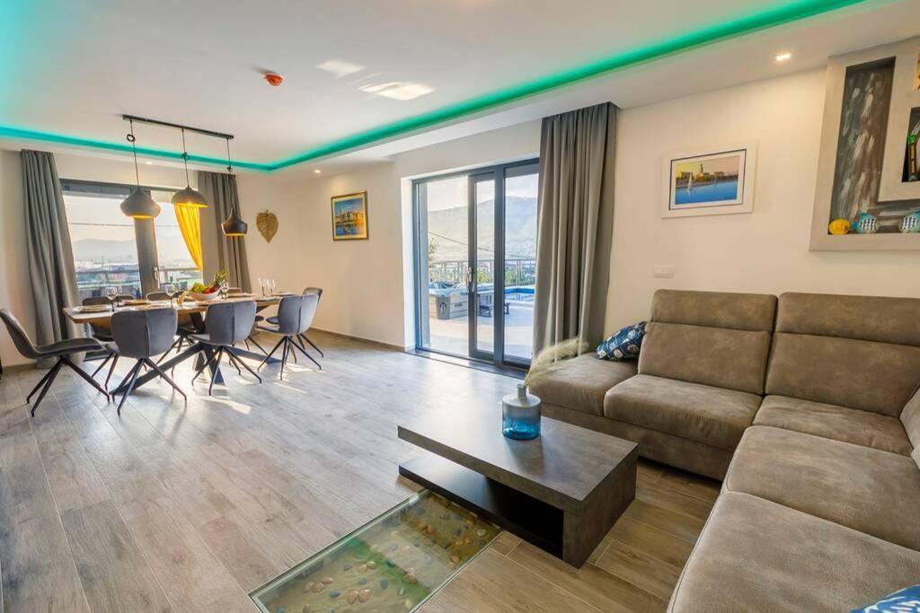 Luxury Stocia With Swimming Pool, Sauna And Jacuzzi In A Peaceful Location In Casa de férias *