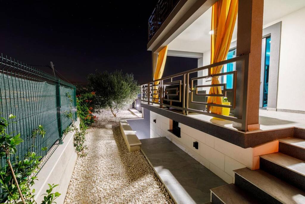 Casa de férias Luxury Stocia With Swimming Pool, Sauna And Jacuzzi In A Peaceful Location In *