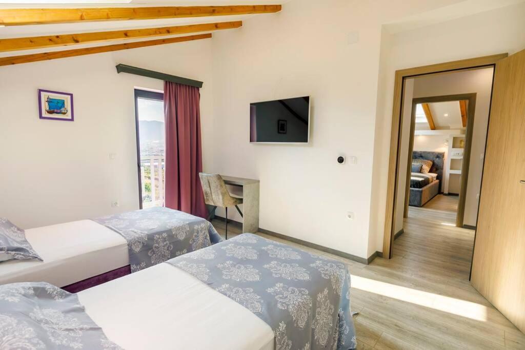 Luxury Stocia With Swimming Pool, Sauna And Jacuzzi In A Peaceful Location In Casa de férias *
