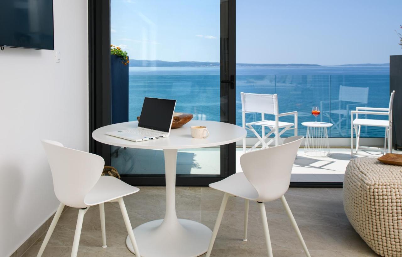 Gallery Luxury Suites & Rooms-Only Adults * Split