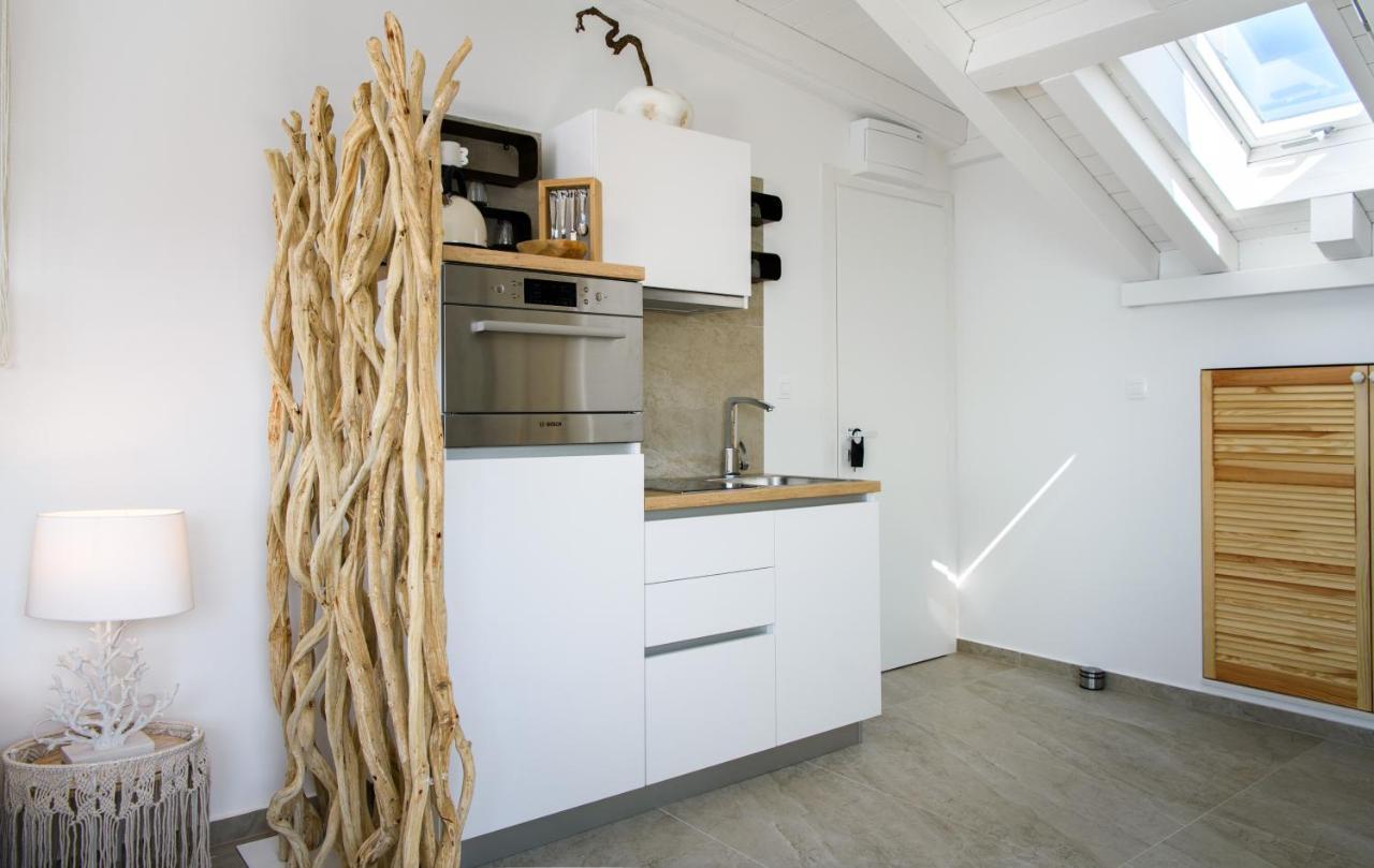 Gallery Luxury Suites & Rooms-Only Adults *
