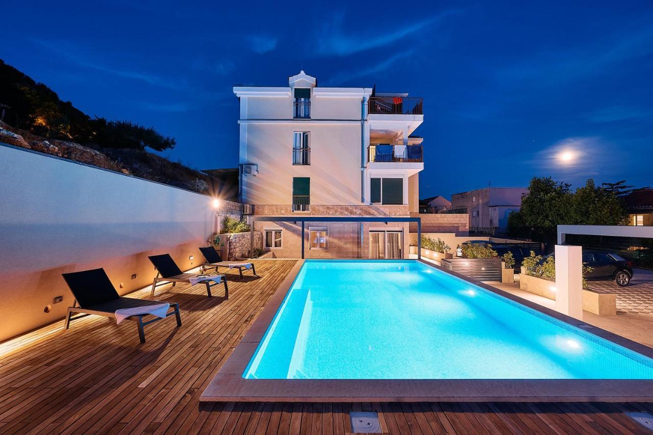 Sun Hills Apartment *