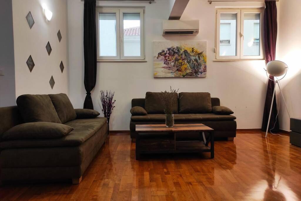 Spacious Near Center And The