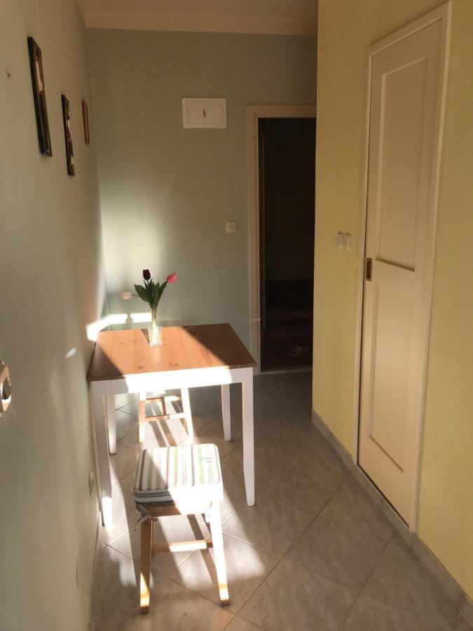 Studio In The Top Center Apartment Split
