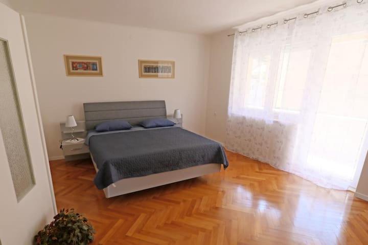Elegant Luxury 2-Bedroom Apartment In Split City Center Split