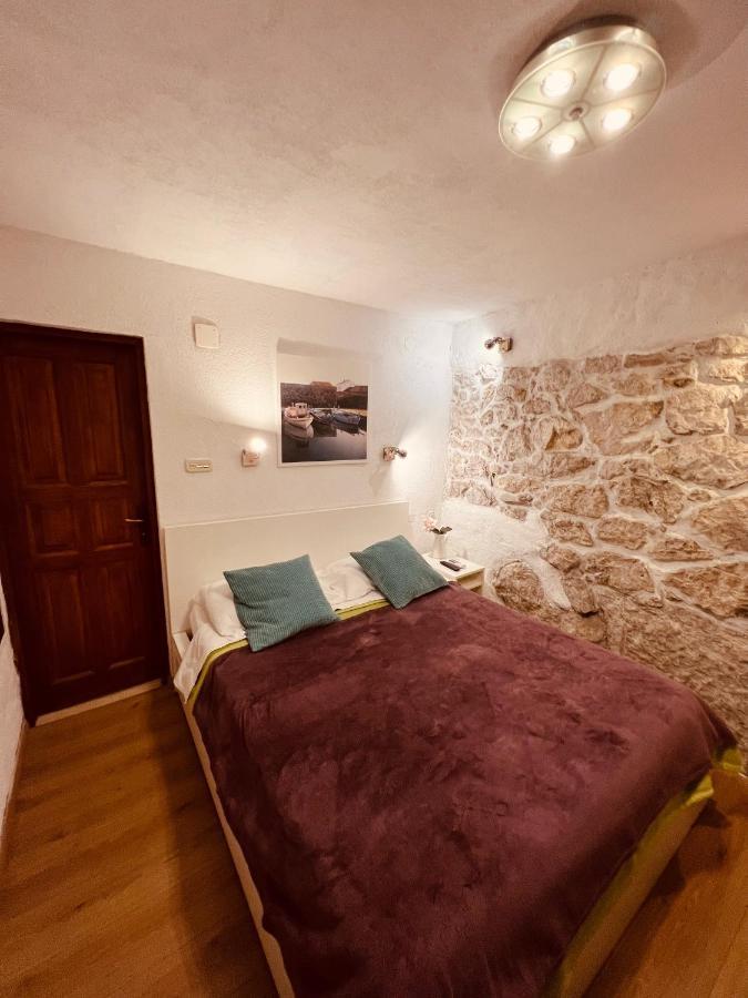 Guest house F Split