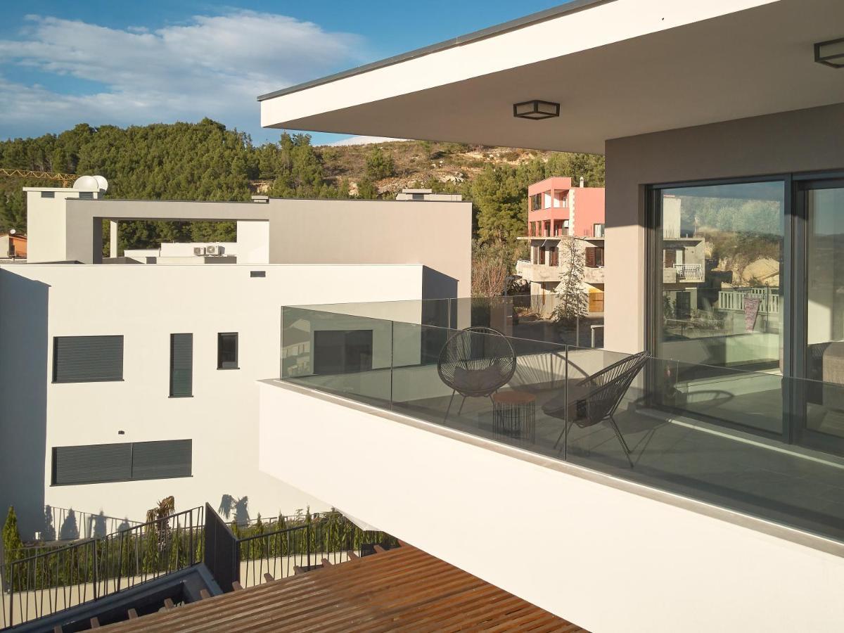 Luxury Sol Mate * Split