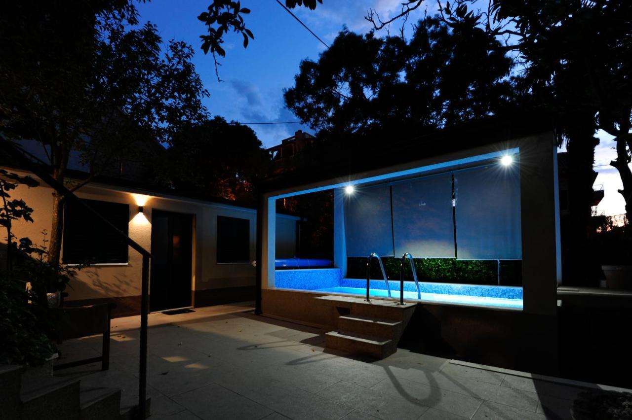 Luxury Roza Villa