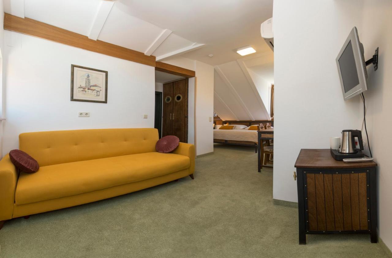 Hotel Diana